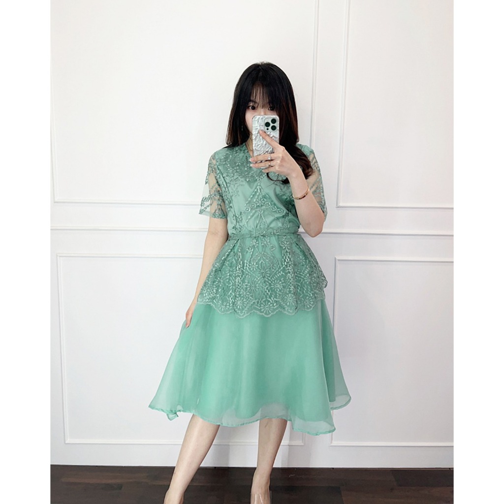 model dress brokat modern Kombinasi Brokat Dress Modern 2019 Rekomendasi Long Dress Kombinasi Brokat  Terkini Untuk Tampil