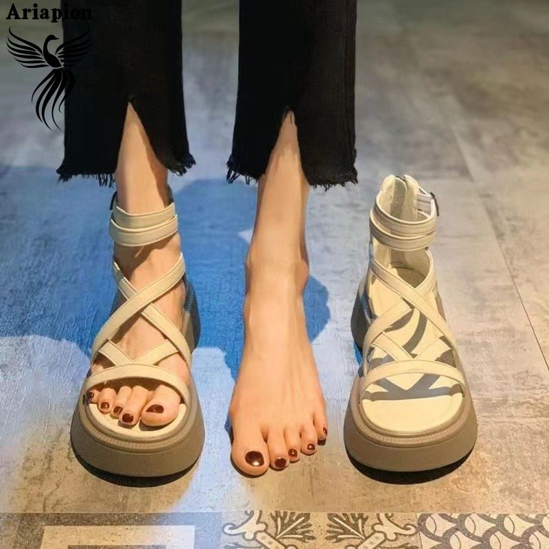 Fashionable Chunky Heel Roman Sandals for Women 2025 Summer New Cross Strap Hollow Out Design with Back Zipper ราคา 292 บาท*ส่งฟรี