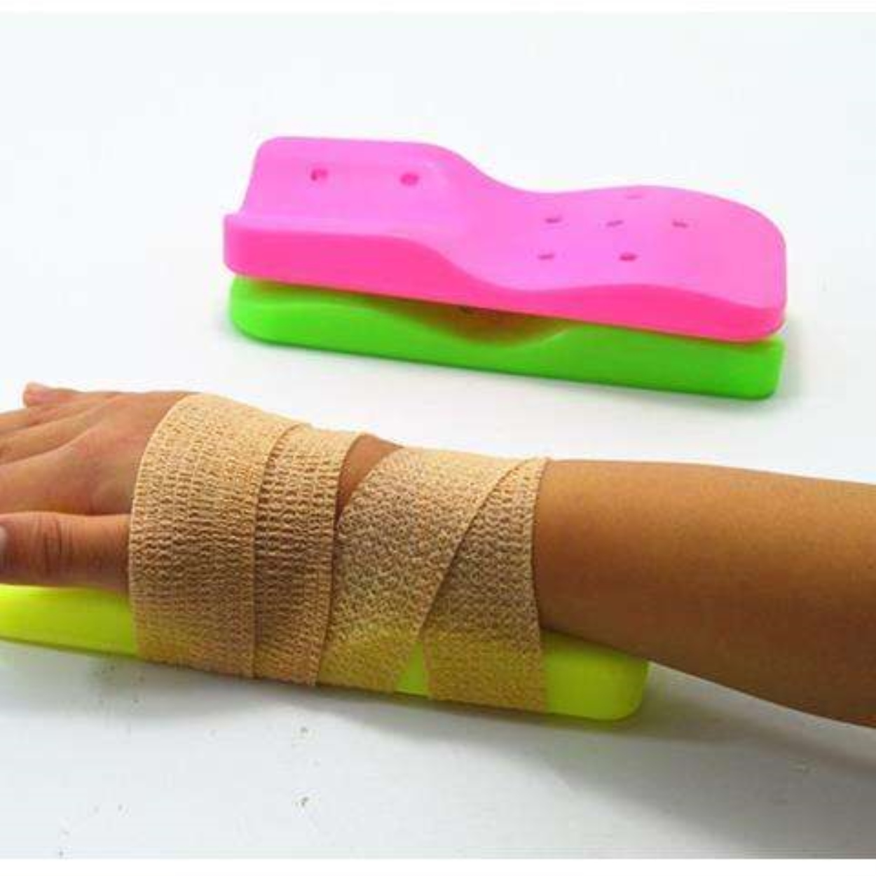 High efficiency original 10 pieces free shipping 14.5x5.5 children's infusion fixation plate thickened hand plate and foot plate splint for both hands and feet