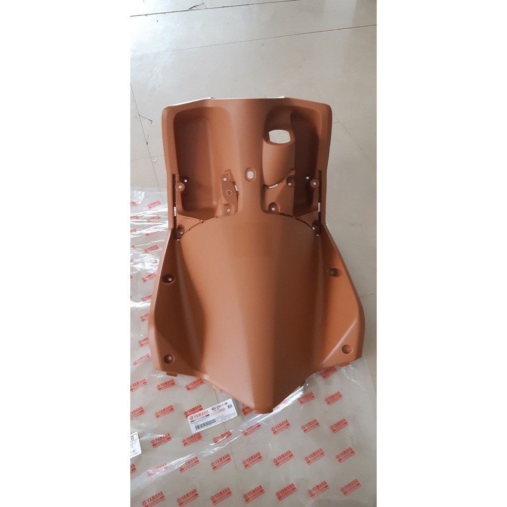 Ốp ổ khóa (Ốp bịt yếm) Mio Ultimo màu nâu sữa.4P8F83124000