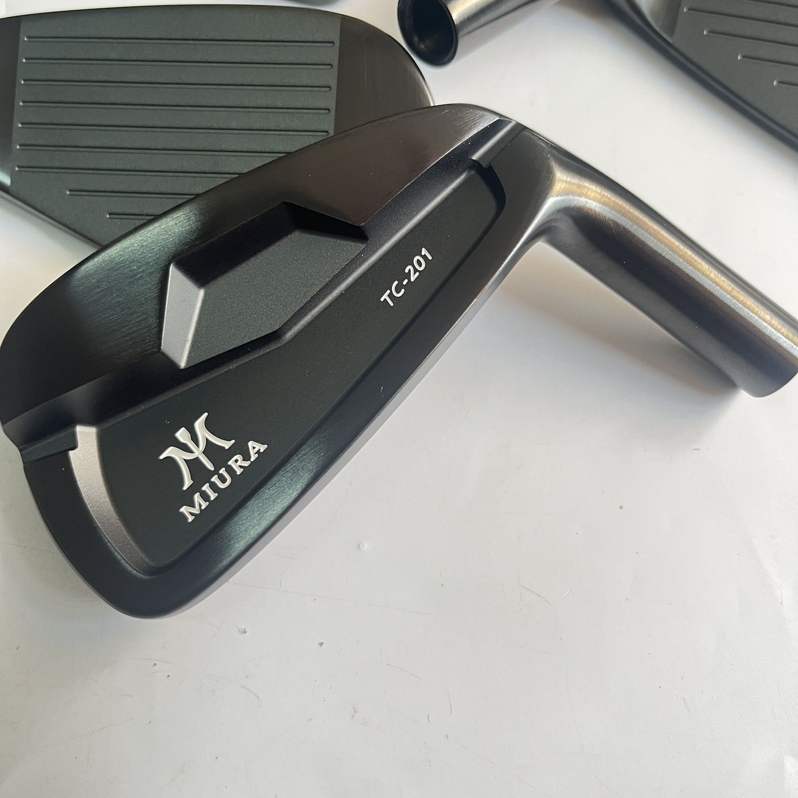 Miura TC-201 Irons Golf Clubs Soft Iron Forged Iron Set Only Head（4-9P 7PCS） Men's Cavityback Profile Irons · v16