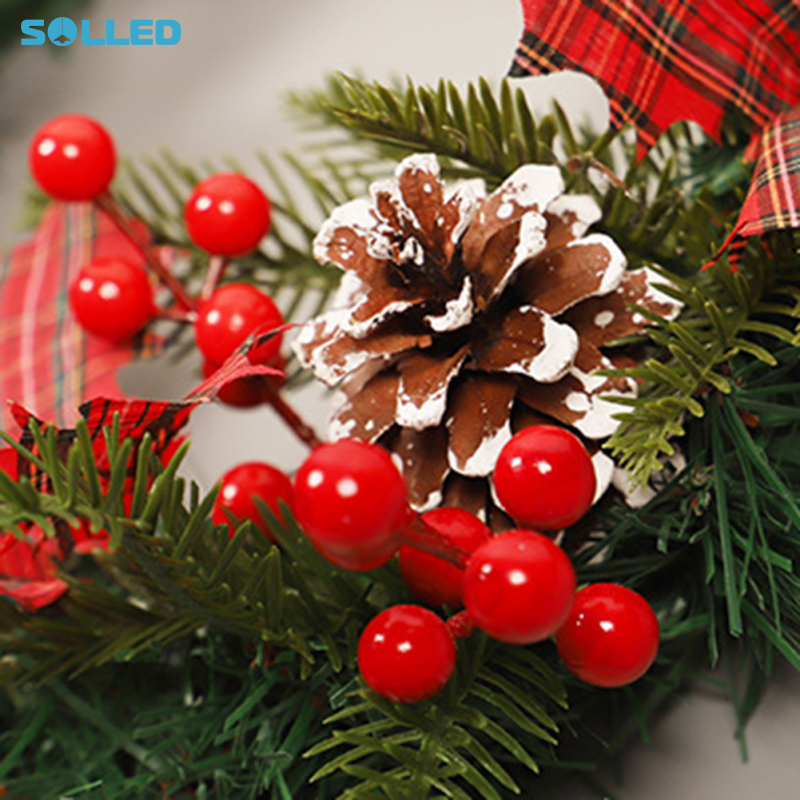 18 Inches Christmas Artificial Wreath With Berry Pine Cones For Front Door Wall Window Farmhouse Decoration ราคา 196 บาท*ส่งฟรี