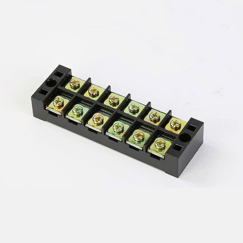 Cầu Đấu Domino Các Loại 15A/25A/45A - 3P/4P/6P/12P - 25A 6 cực
