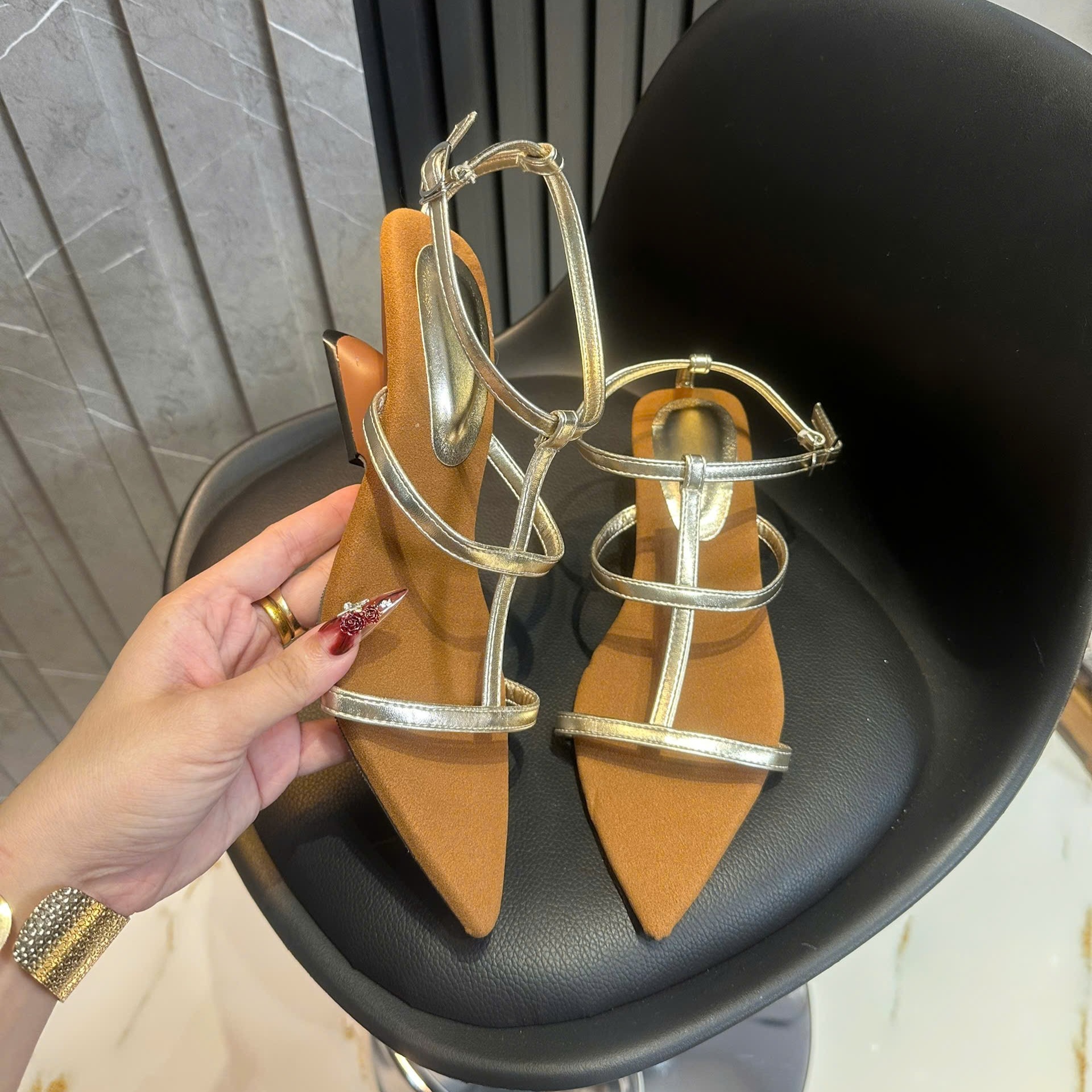 Dép cao gót nữ đế xuồng Sandal HẬU chữ SĨ nỉ bò mũi NHỌN 789 cao 5 cm