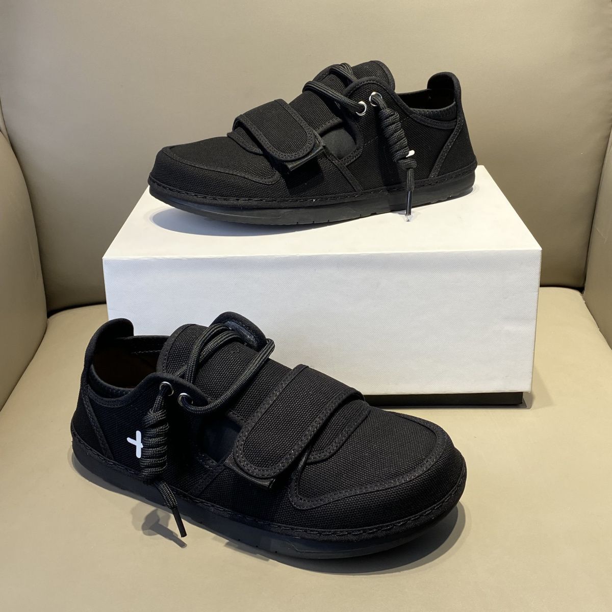 Giày Nam Sành Điệu Hề 2024 Mùa Xuân Mới Velcro Mặt Vải Thoáng Khí Thoải Mái Douyin Nhanh Tay Hot Phong Cách Thoải Mái Giày Thể Thao Thường Ngày - 2