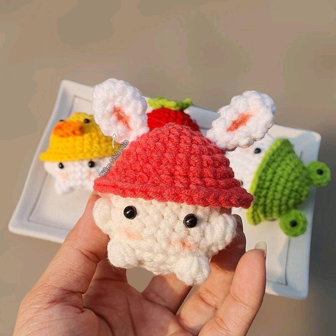 Móc khóa bé nấm bằng len handmade
