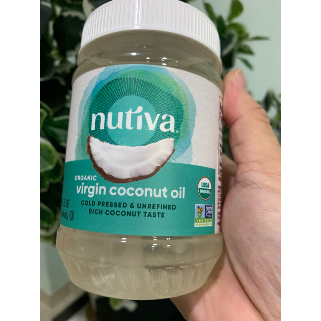 Dầu dừa hữu cơ nguyên chất Nutiva Unrefined Organic Virgin Coconut Oil COLD PRESSED 15oz - ất giàu chất dinh dưỡng, dầu dừa được cấu tạo bởi các acid béo đặc biệt gọi là medium-chain triglycerides (MCTs), trở thành chất béo độc nhất, khác hẳn với các loại
