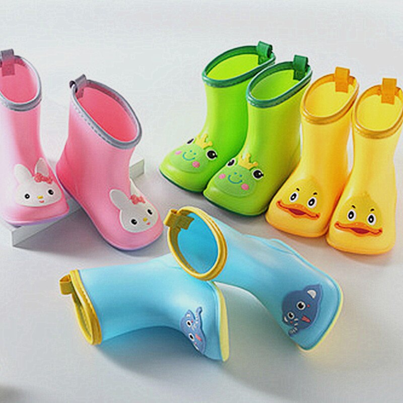 Children's shoes new fashion classic children's shoes rubber baby cartoon shoes children's water boots waterproof rain shoes ราคา  638 บาท*ส่งฟรี