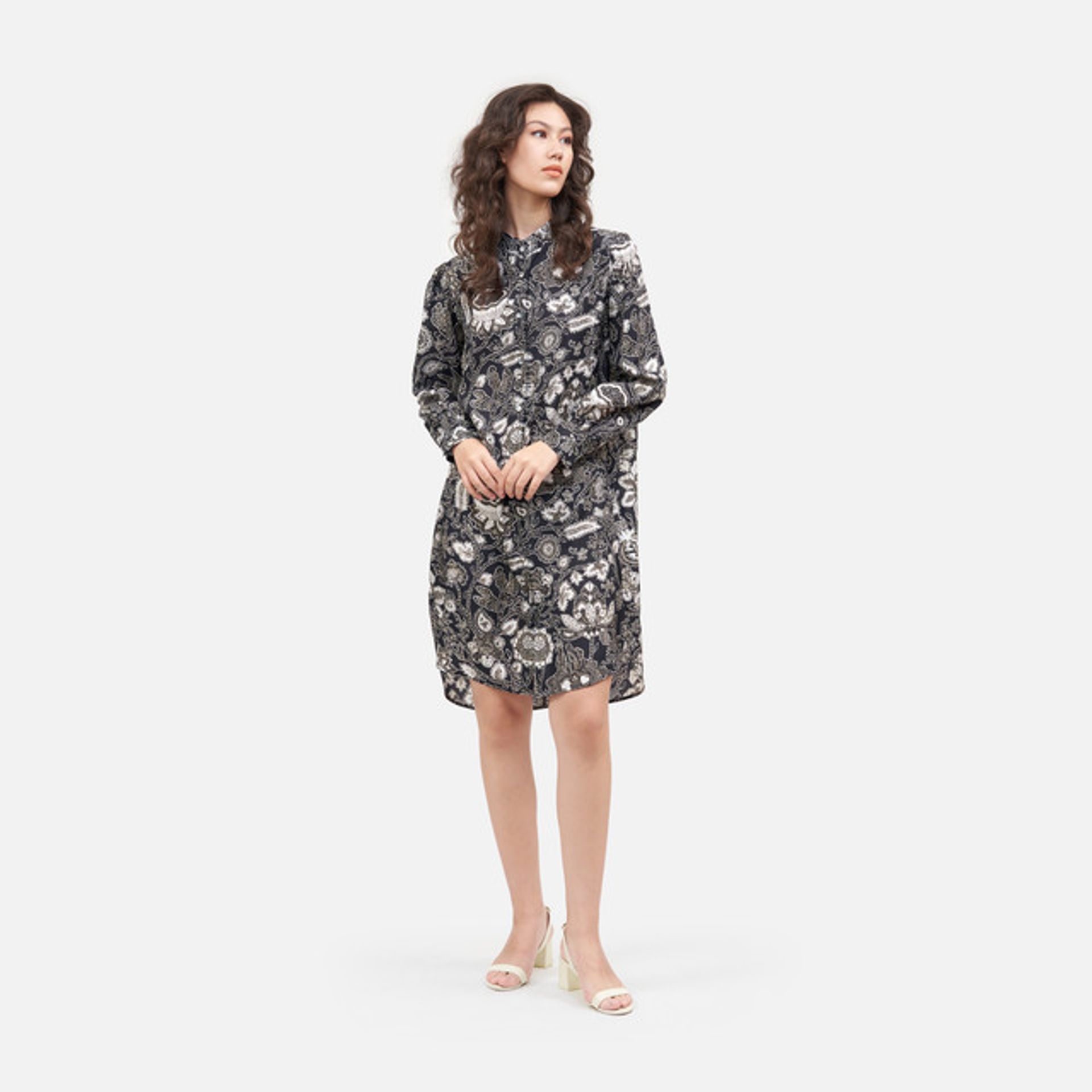 Sarung Lasem Silk Habotai Long Sleeve Tunic Shirt Dress - Black/White ราคา 4,750 บาท*ส่งฟรี