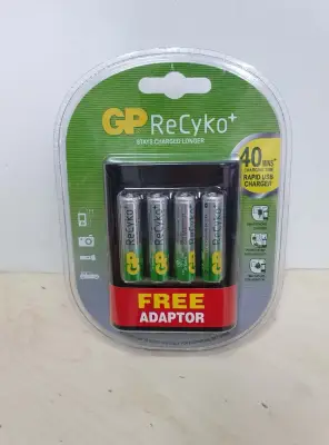 GP Batteries ReCyko+ 40mins Rapid USB Charger AA AAA Free Wall Adaptor With Free 4 AAA 800 mAh 800mah (U421) Batteries Battery