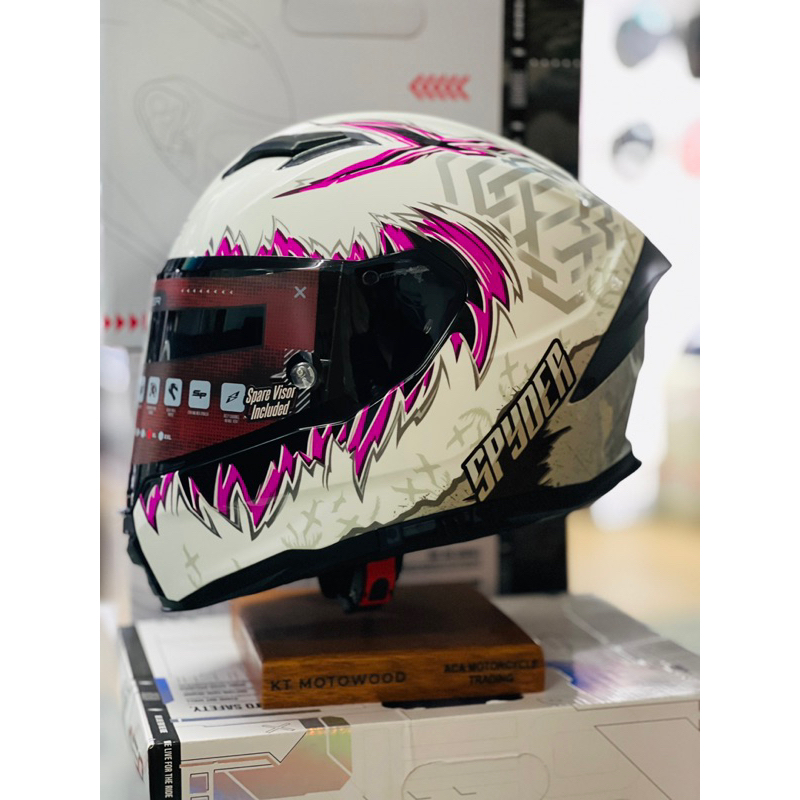 Breezy best sale helmet price