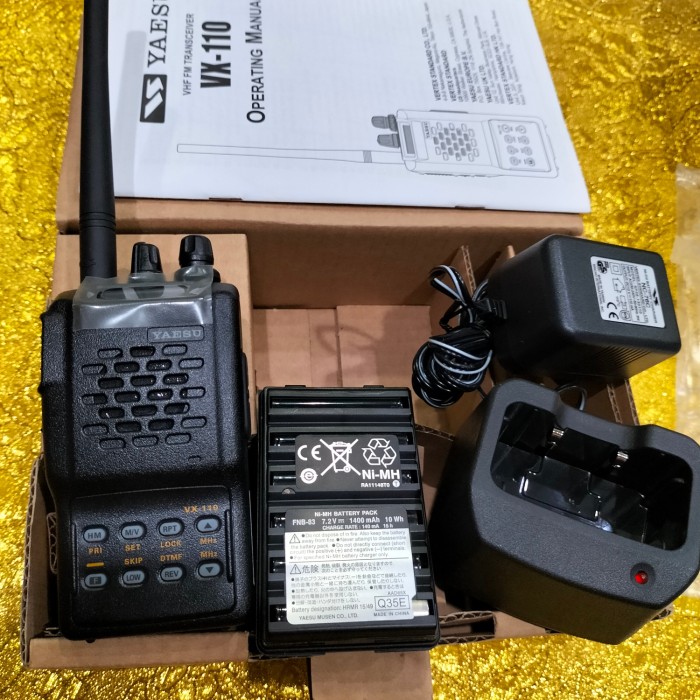 YAESU VX110 KELENGKAPAN FNB83 DESKTOP CHARGER NC76-Shelishop13 Giá 1,833,000 Đồng*Miễn phí vận chuyển