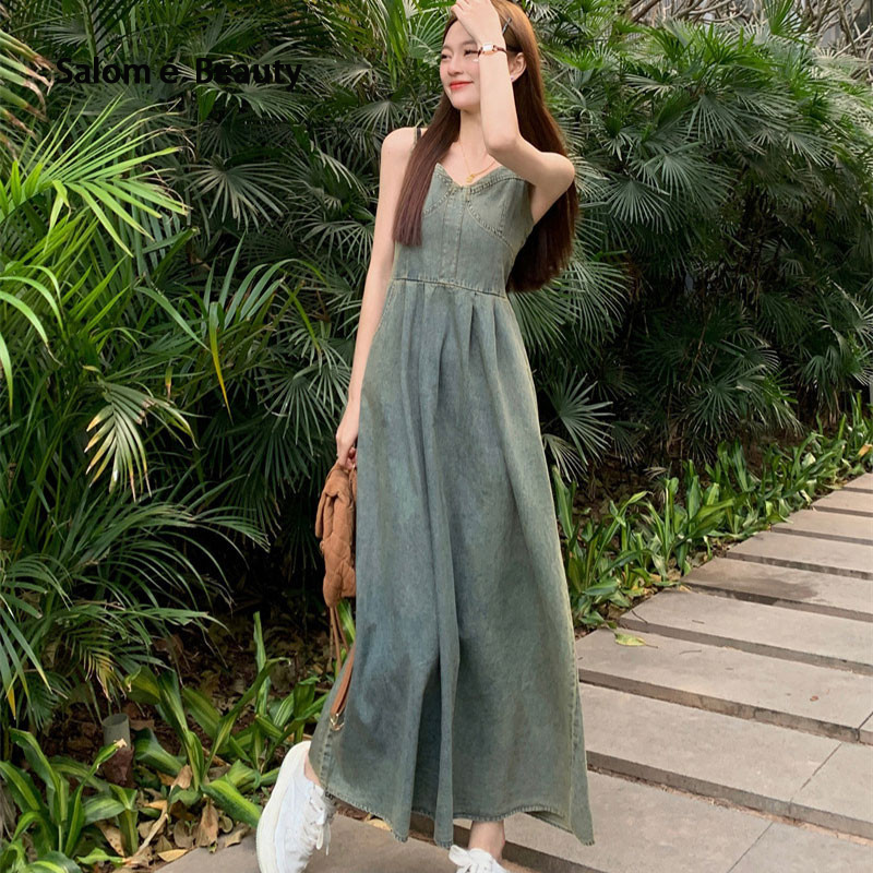 French retro V-neck denim pendant dress for girls with new temperament and high-end long skirt pendant ราคา 507 บาท*ส่งฟรี