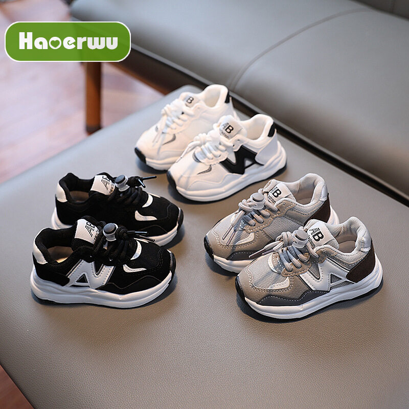 Haoerwu Giày dép trẻ em giày thể thao mới của trẻ em trai giày lưới bé gái
