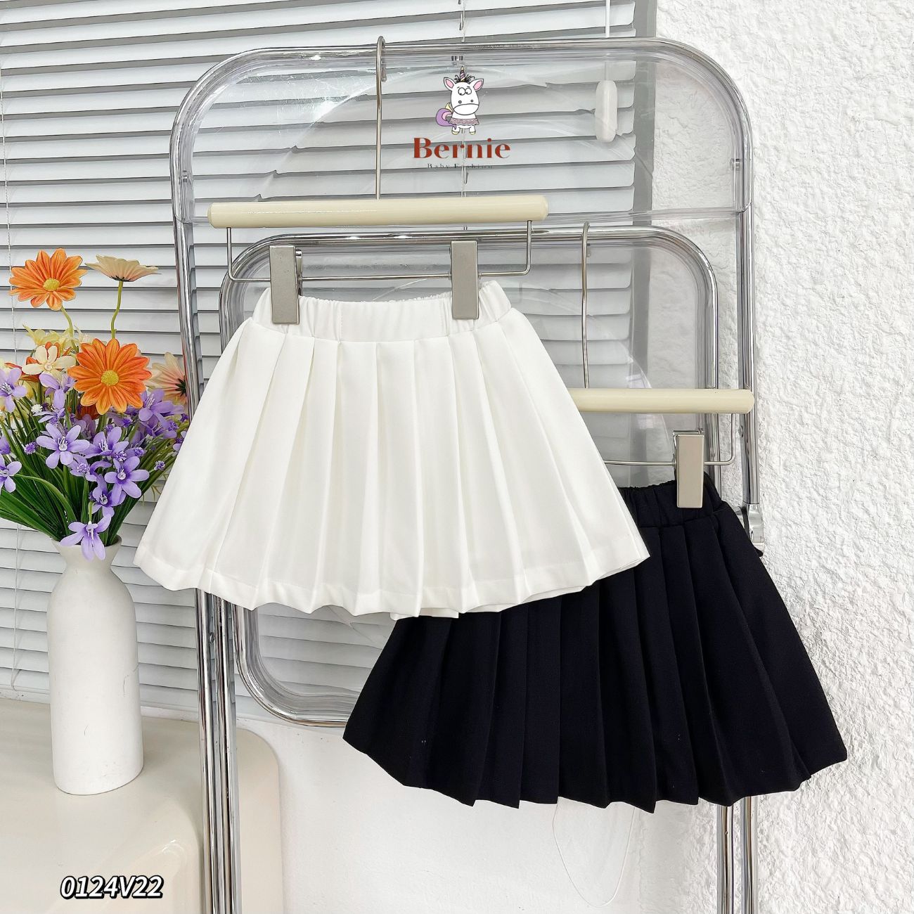 Chân váy xếp ly cho bé gái tenis có lót quần màu trắng đen hàn quốc 1 đến 7 tuổi BERNIE kids 0124V22
