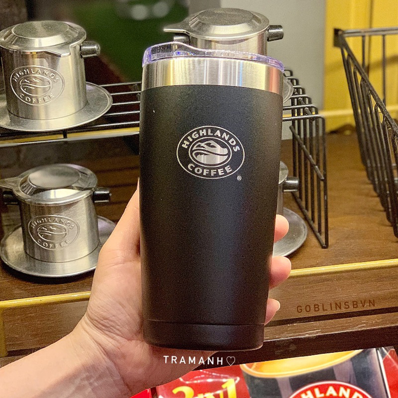 [New] HIGHLANDS COFFEE LY GIỮ NHIỆT NẮP TRƯỢT MÀU ĐEN 550ML CHÍNH HÃNG