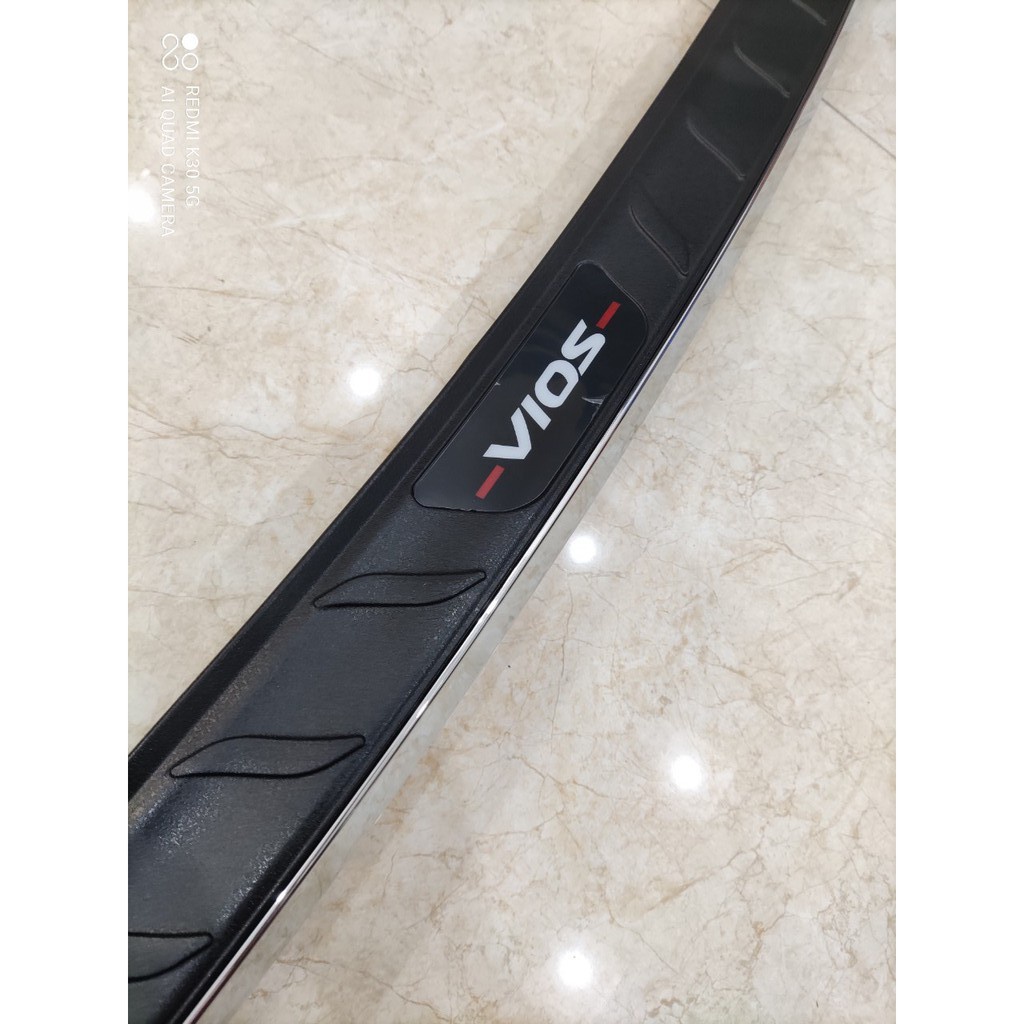Ốp chống trầy cốp Vios 2019 - 2023 mẫu nhựa 3D ABS .