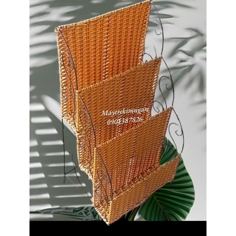 Kệ báo 3 tầng nhựa giả mây