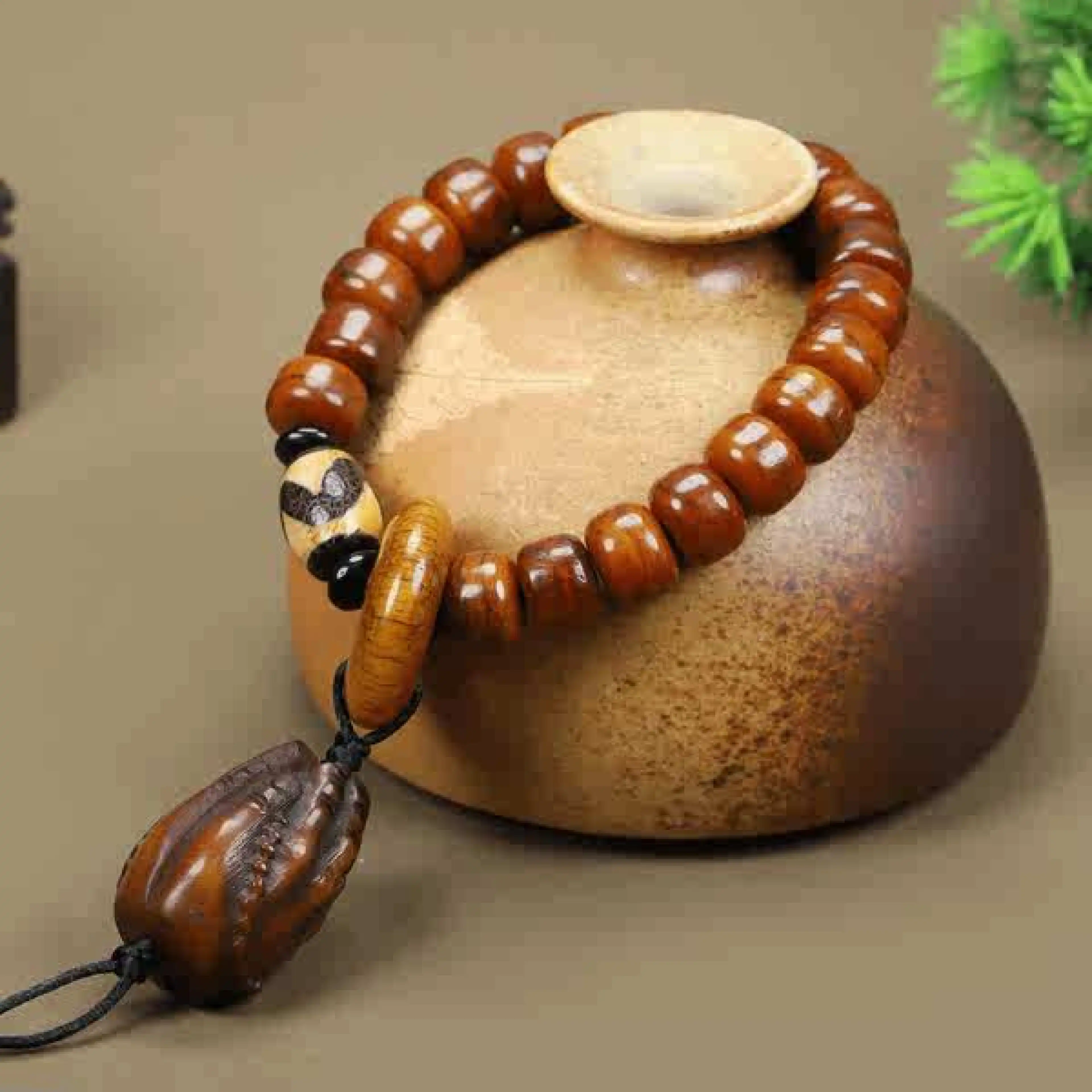 ทิเบต Huya Dzi สร้อยข้อมือกระดูกจามรีกระดูกลูกปัดทิเบตสร้อยข้อมือฮอร์นชายและหญิงสร้อยข้อมือโพธิ์
