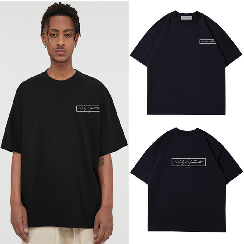 Trong Kho Yohji Yamamoto [Vải tốt từ chối phai] Yohji Yamamoto Yoji chữ ký hộp đồng danh Hip Hop nam nữ lỏng lẻo mùa hè ngắn tay áo t-shirt in cho cặp vợ chồng