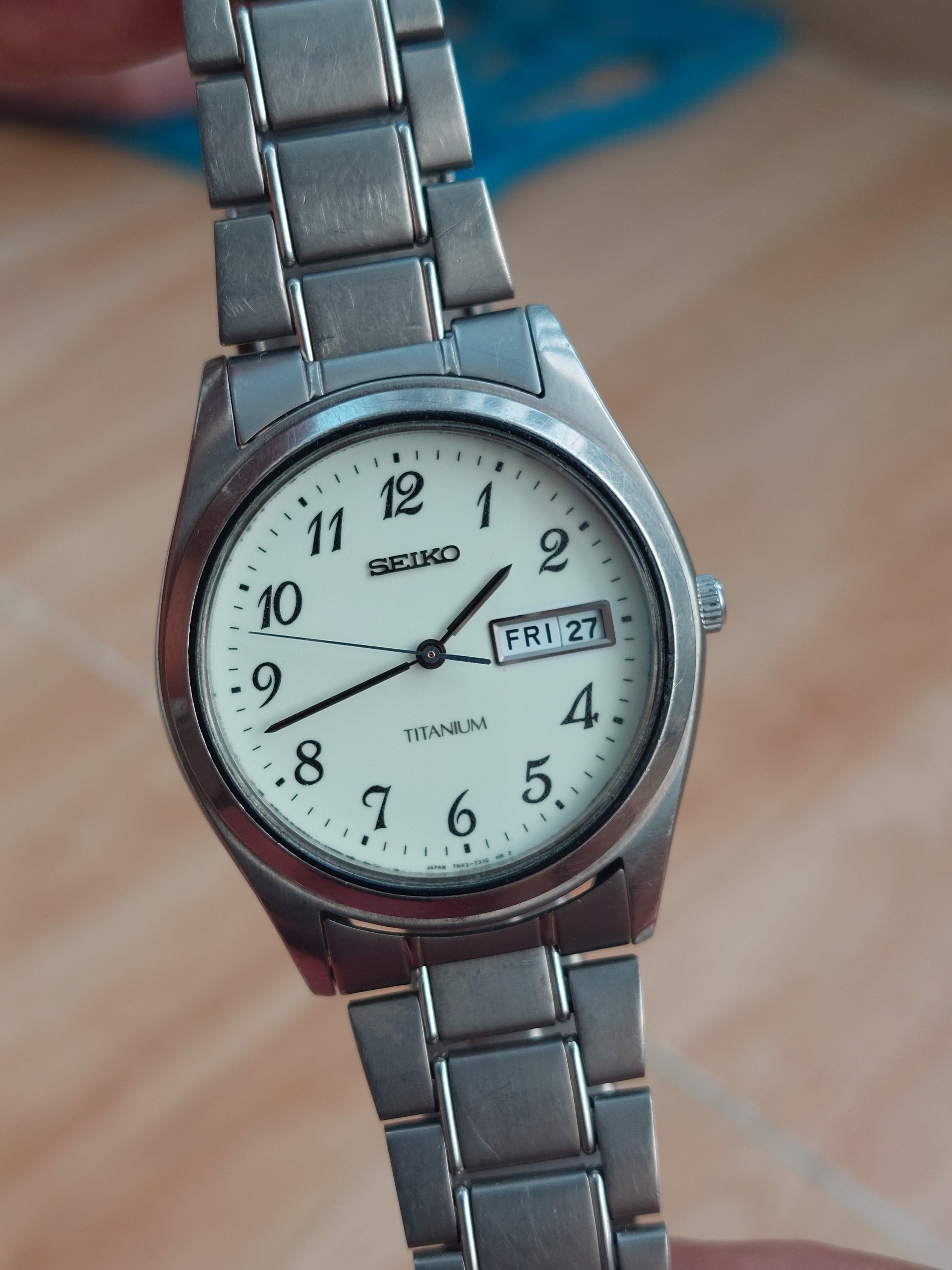 Đồng hồ nam Seiko titanium siêu nhẹ chạy pin qua sử dụng