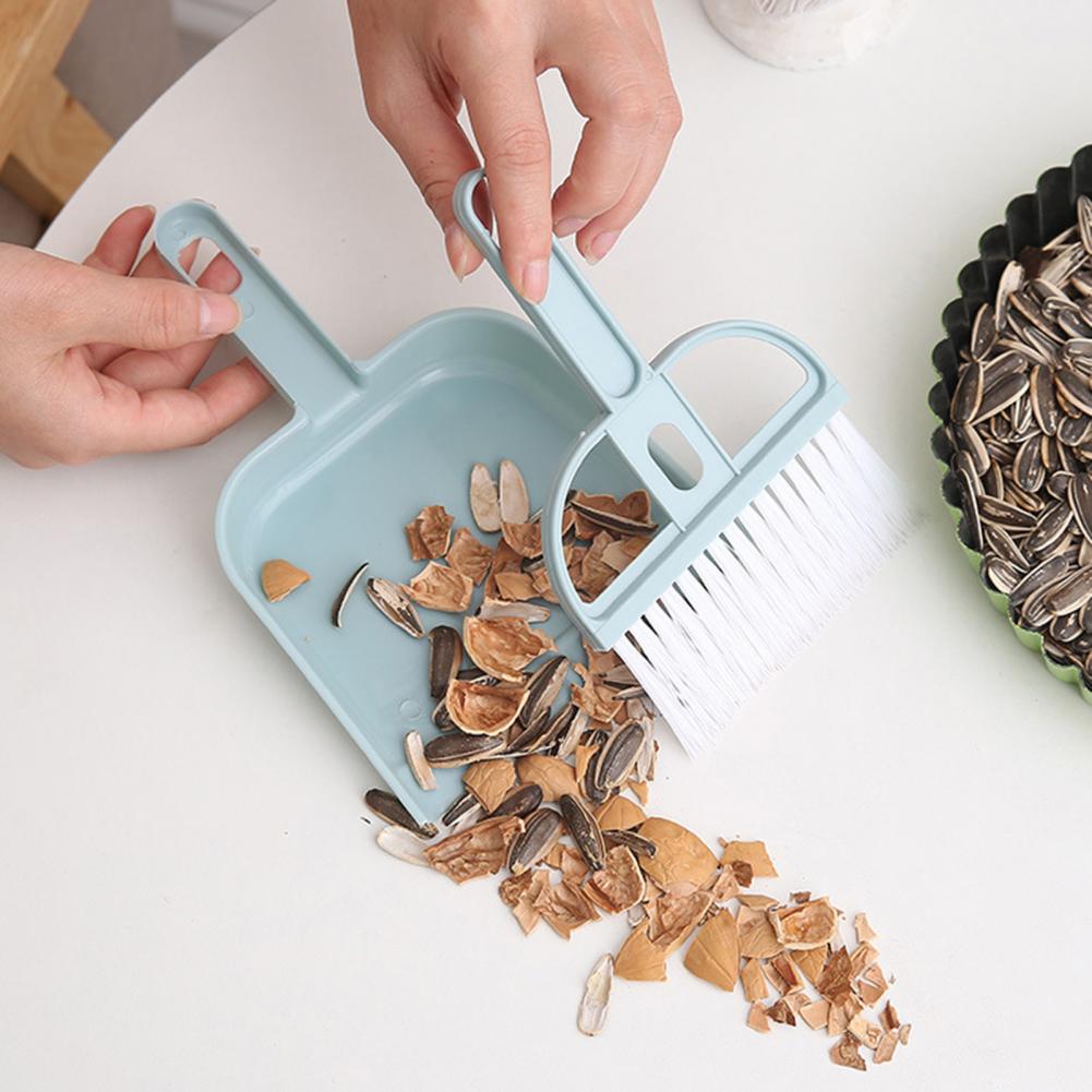 2Pcs/Set Small Broom Dustpan Reusable Desktop Cleaning Compact Hanging Hole Mini Cleaning Broom Dustpan Office Supplies