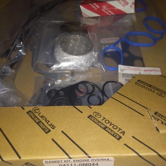 Paking set Overhoul Yaris Bakpao Vios NCP91 Ori Toyota 04111-0M044 Harga  2,370,000 Ringgit*Penghantaran Percuma