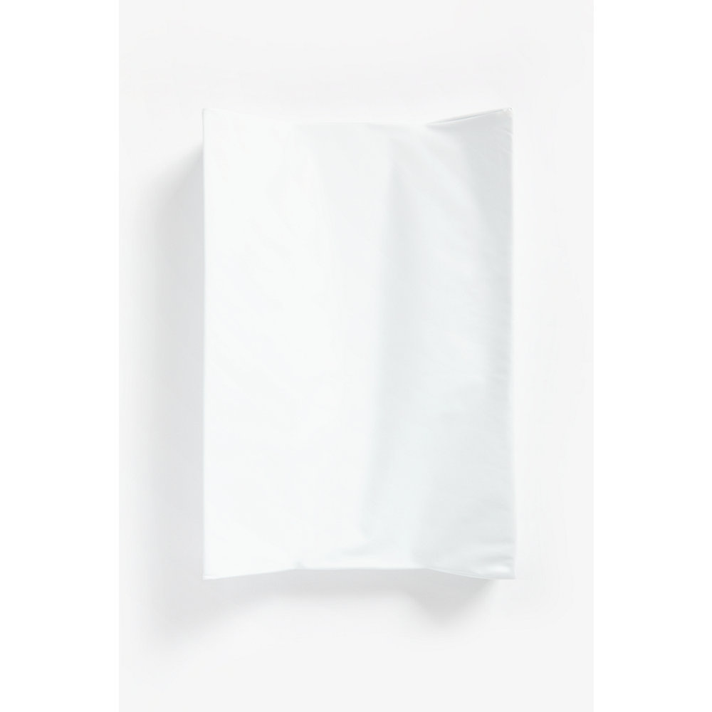เบาะรองเปลี่ยนผ้าอ้อม Mothercare wedge changing mat - white UB519 ราคา 2,490 บาท*ส่งฟรี