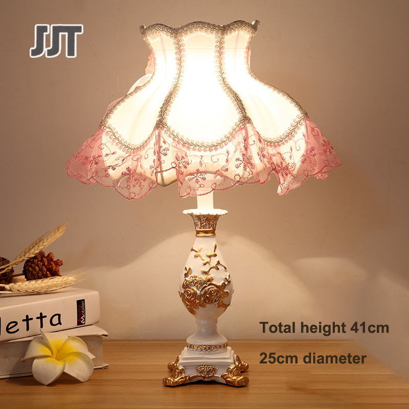 Table lamp Nightlight Bedroom bedside lamp European style Bedroom bedside lamp Night light pastoral wedding palace table lamp