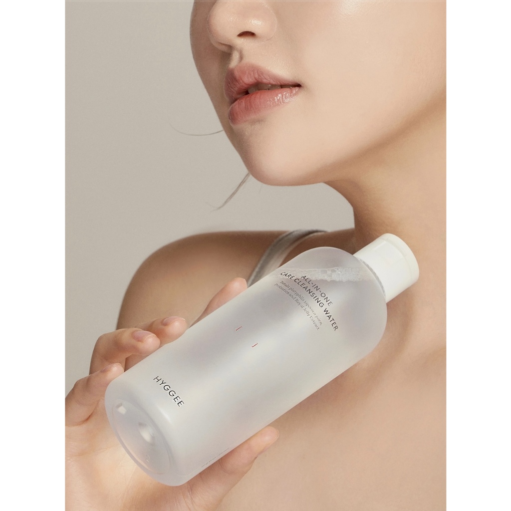 Nước tẩy trang chăm sóc tất cả trong một, làm sạch dịu nhẹ [HYGGEE] ALL IN ONE CARE CLEANSING WATER - SẢN PHẨM CHẤT LƯỢNG CAO, ĐƯỢC YÊU THÍCH SĂN ĐÓN TRÊN THỊ TRƯỜNG HIỆN NAY, HÀNG ĐẢM BẢO DÙNG SIÊU THÍCH MỜI KHÁCH YÊU TRẢI NGHIỆM