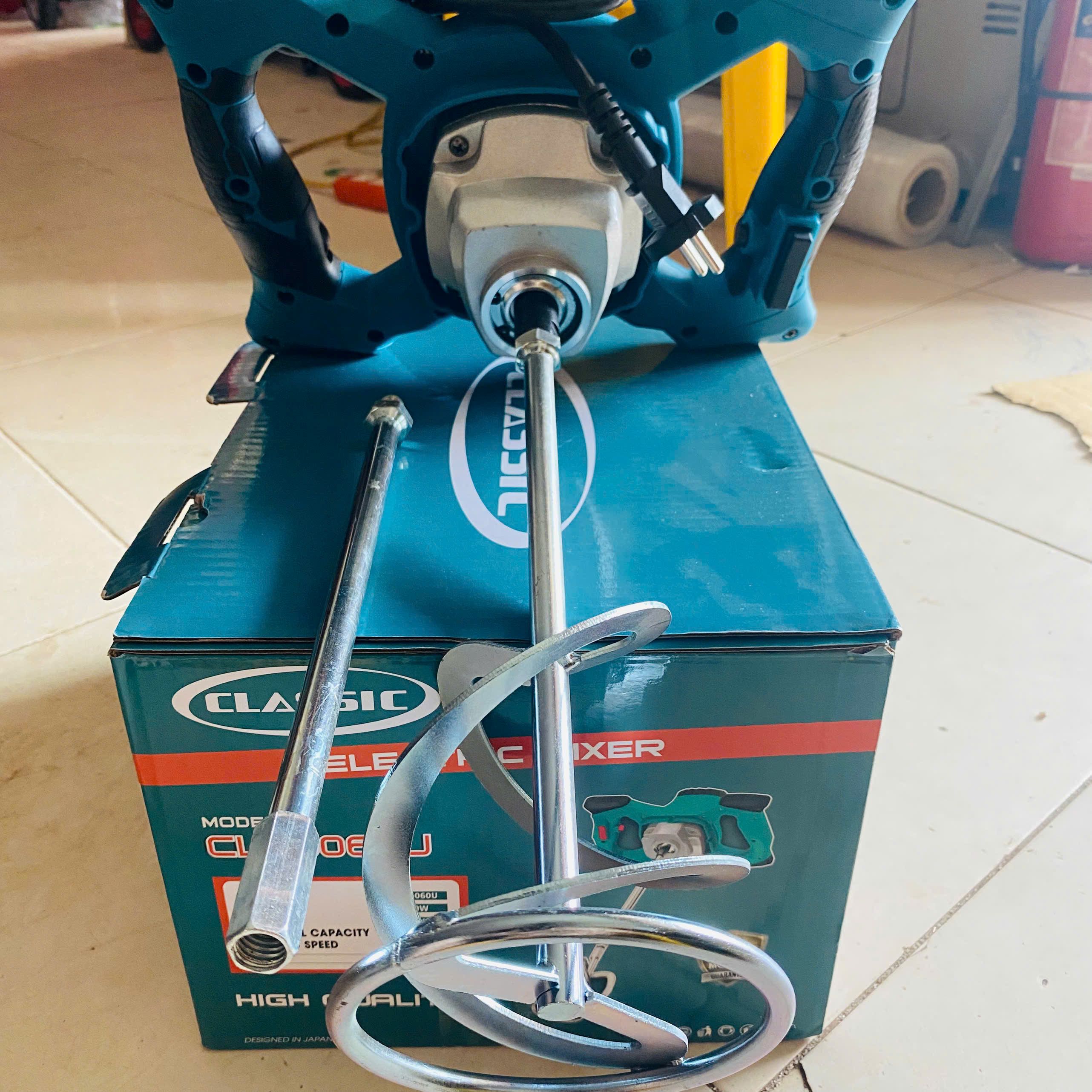 Máy khuấy sơn máy trộn bột Classic CLA6060U 2 tay cầm 6 tốc độ 950W trộn bê tông đánh vữa kèm cây khuấy dây đồng