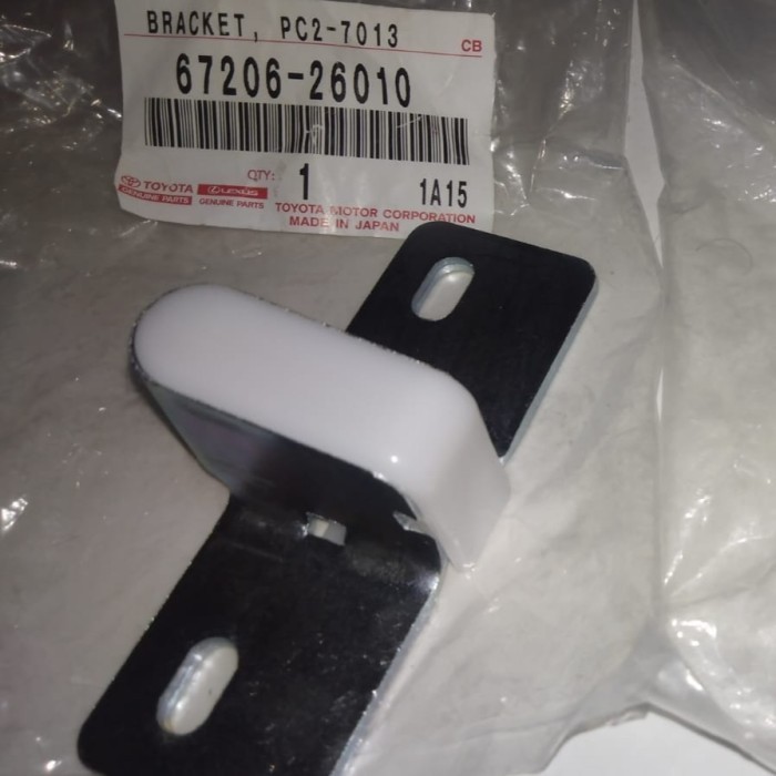 stopper pengait atas pintu belakang Toyota Hiace commuter 67206-26010 Harga 200,000 rupiah*Gratis Ongkir