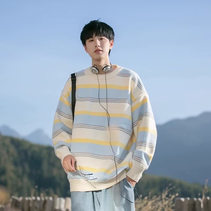 LIVE GREAT Men s sweater - National trend striped sweater Fashion design