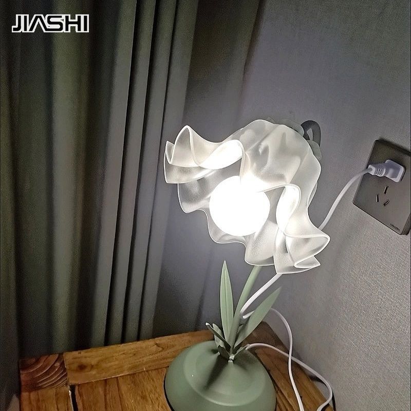 JIASHI New Creative Butterfly Bedroom Bedhead Desk Flower Desk Lamp Ins Fresh Gift for Girls Reading Eye Protection Desk Lamp ราคา 379 บาท*ส่งฟรี
