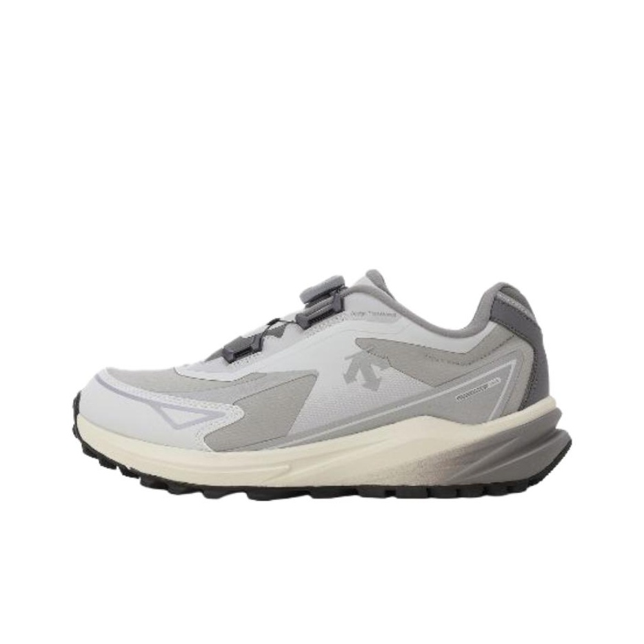 รองเท้าผ้าใบ รองเท้าลำลองผู้ชาย DESCENTE รองเท้าลำลองโพลีเอสเตอร์ Unisex SQ323LCR75 ราคา 19,290 บาท*ส่งฟรี