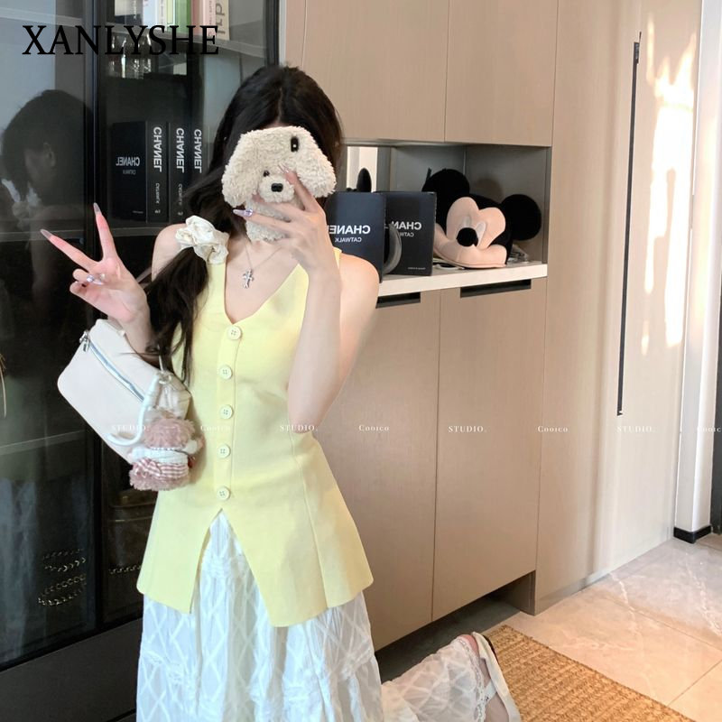 XANLYSHE เสื้อแขนกุดถักแบบใหม่ฤดูร้อนแบบใหม่คอวีดีไซน์ดูผอมเพรียวเสื้อกล้ามเอวเล็ก ราคา 75 บาท*ส่งฟรี