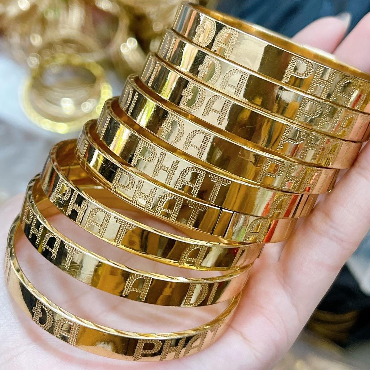 Vòng chiếc bảng  A Di Đà Phật