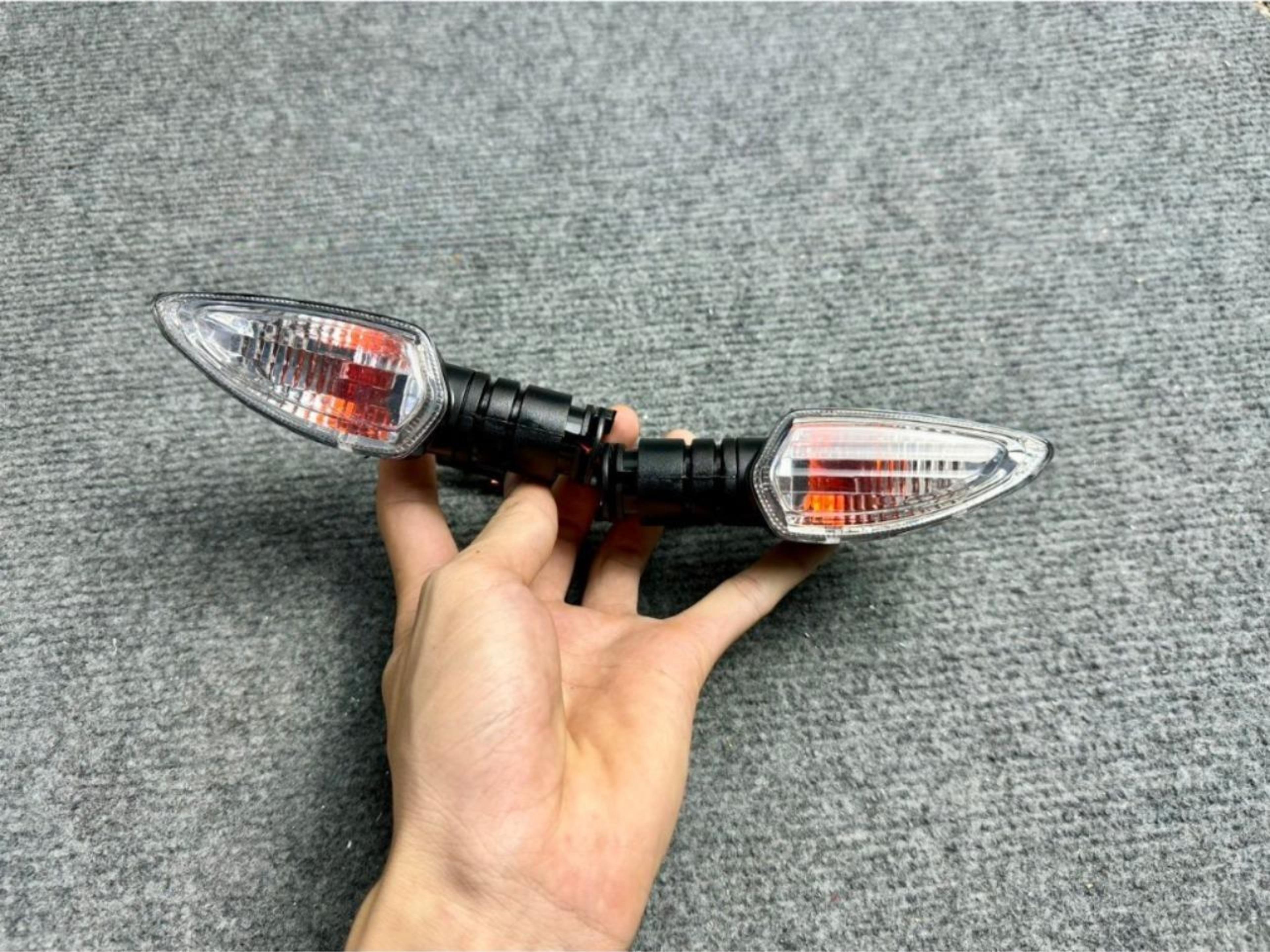 Xi Nhan kiểu zin Exciter 150 ex150 GẮN ĐƯỢC NHIỀU DÒNG XE KHÁC (GIÁ 1 CẶP)