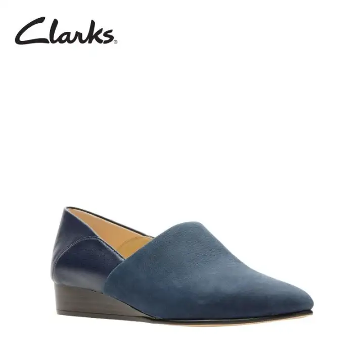 clarks pointed toe flats