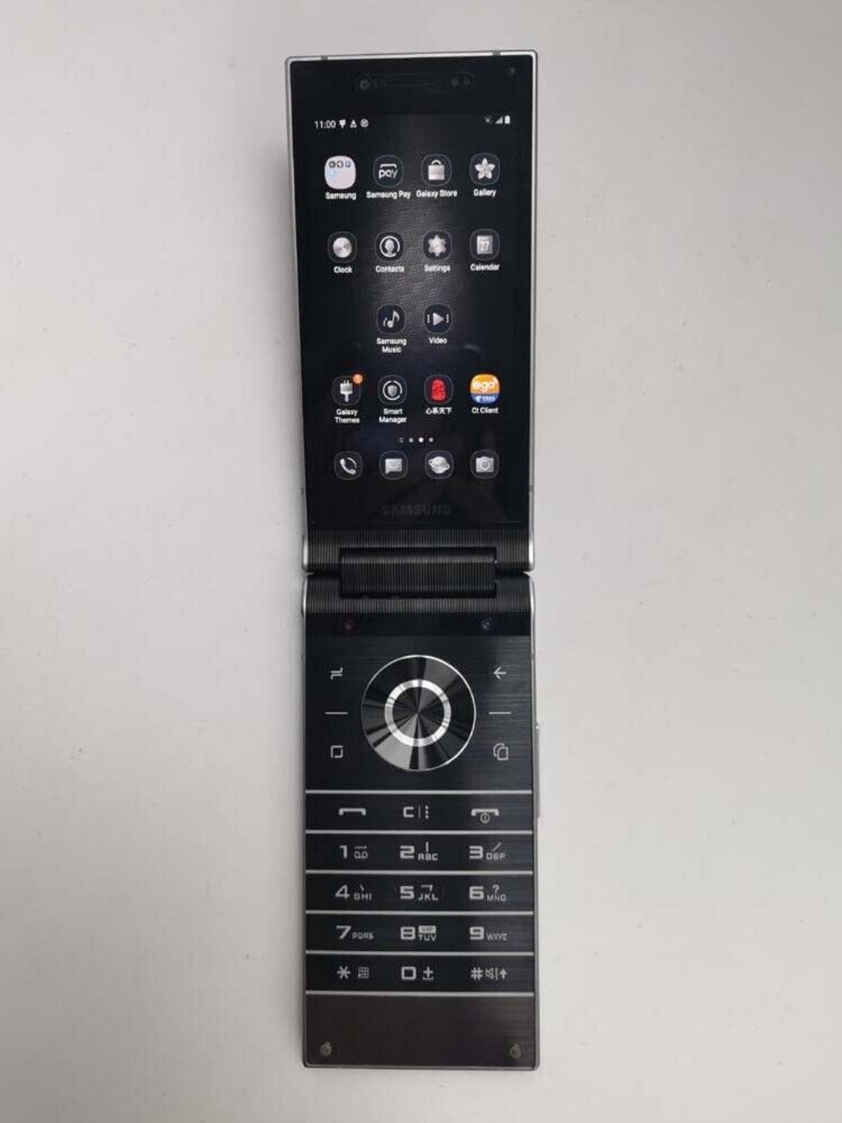 Samsung Galaxy W2019 Dual Sim Card 4G Android Original Unlocked 128GB/256GB Flip Smartphone ราคา 17,380 บาท*ส่งฟรี