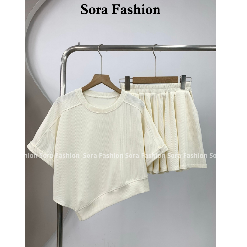Set Bộ Nữ Bigsize Áo Vạt Nhọn Sora FashionBộ Áo Kiểu Cộc Tay Kèm Quần Sooc Xoè Chất Liệu Thun Tăm Hà