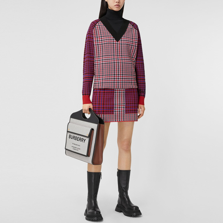 เสื้อผ้าแฟชั่นผู้หญิง burberry Knitwear ผู้หญิงสีแดงสดใส 80378291 ราคา 34,018 บาท*ส่งฟรี