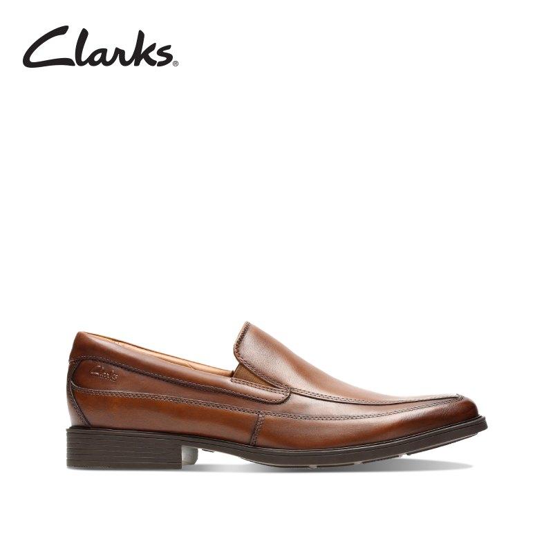 clarks non slip shoes
