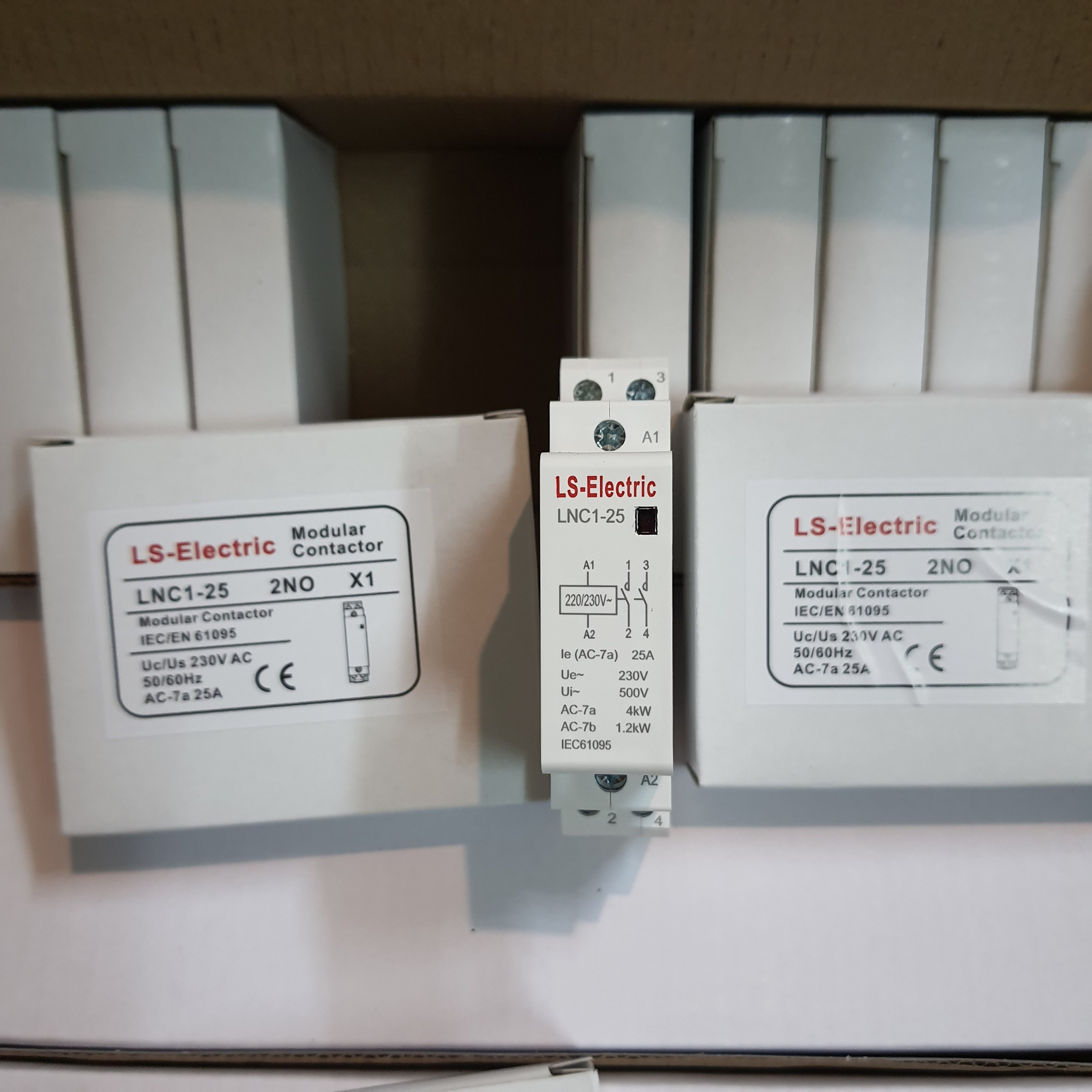 Khởi động từ 1 pha LS-Electric AC 220V 25A 40A 63A Hàng chất lượng độ bền cao khởi động từ 220v cont