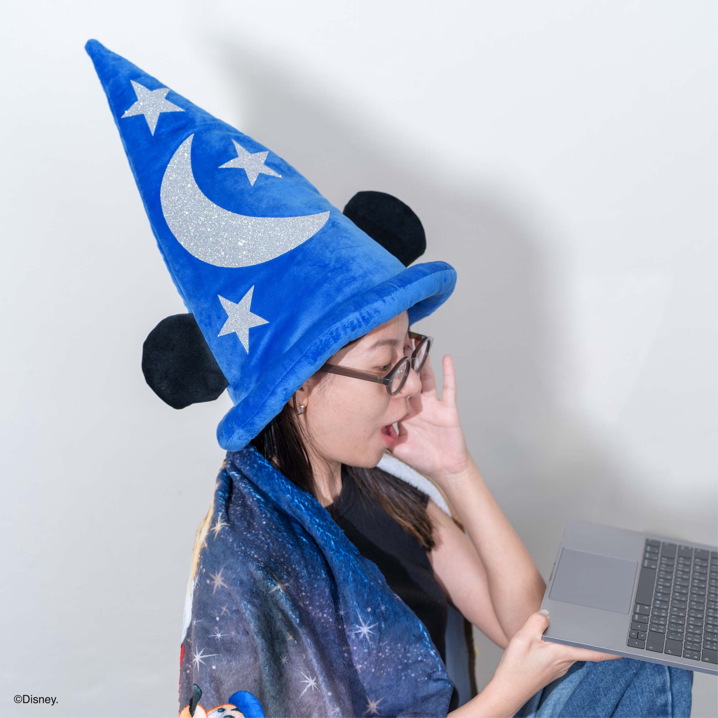 Koncept Furniture หมอนอิง DISNEY รุ่น MAGIC HAT FANTASIA 29 cm. สีน้ำเงิน (29x29x43 ซม.) ราคา 1,590 บาท*ส่งฟรี