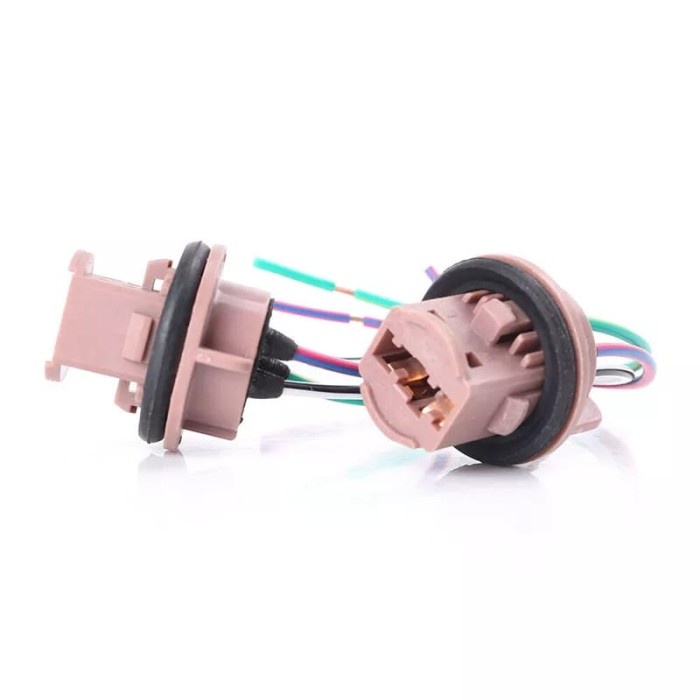 SOCKET LAMPU SEIN MOBIL T20 LAMPU ATRET MUNDUR Harga 14,375 rupiah*Gratis Ongkir