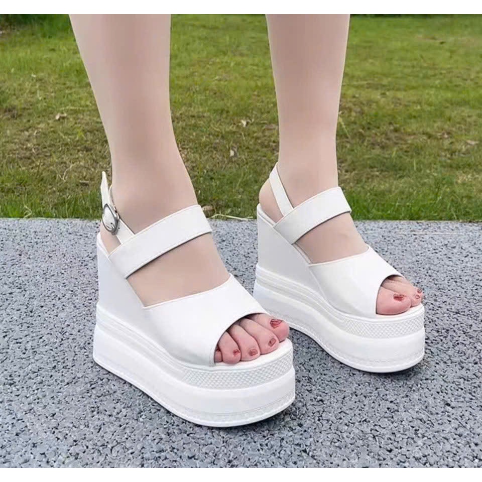[ MIỄN PHÍ VẬN CHUYỂN ] SANDAL ĐẾ XUỒNG 12P V65