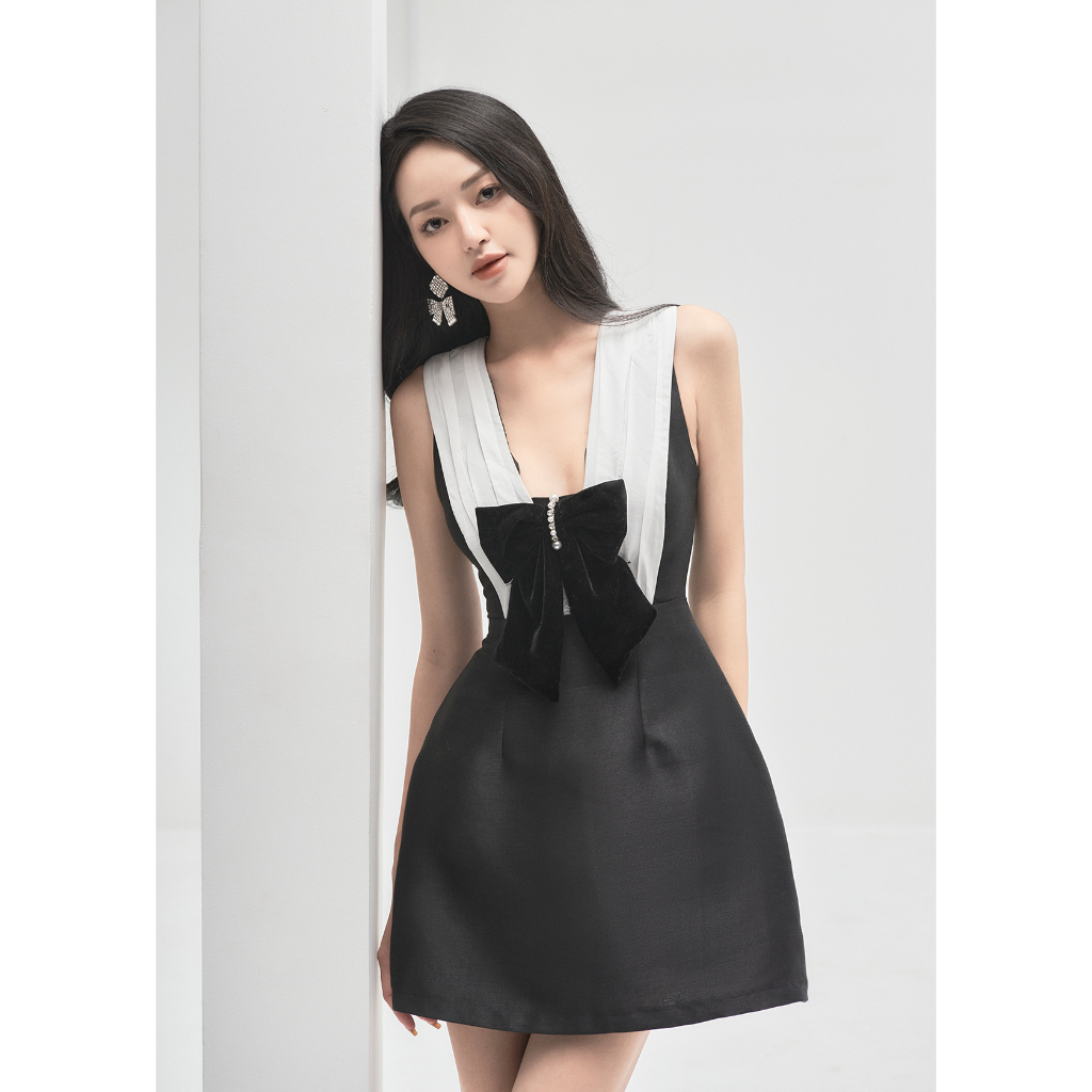 Đầm tapta đen phối cổ xếp trắng đính nơ nhung - xipi
