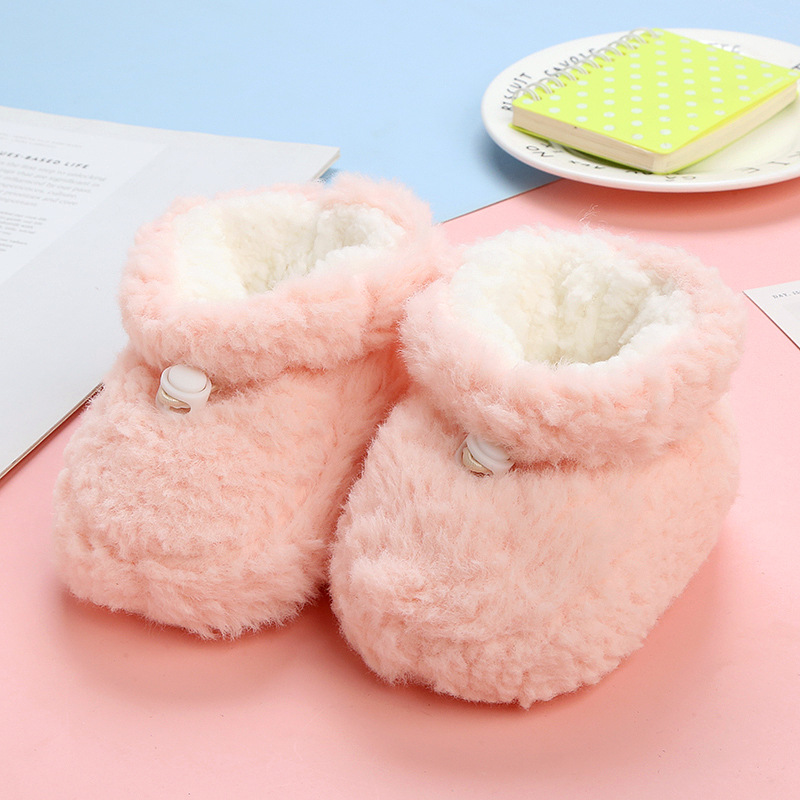 JOYNCLEONThickened and plush baby shoes with soft soles for warmth. 0