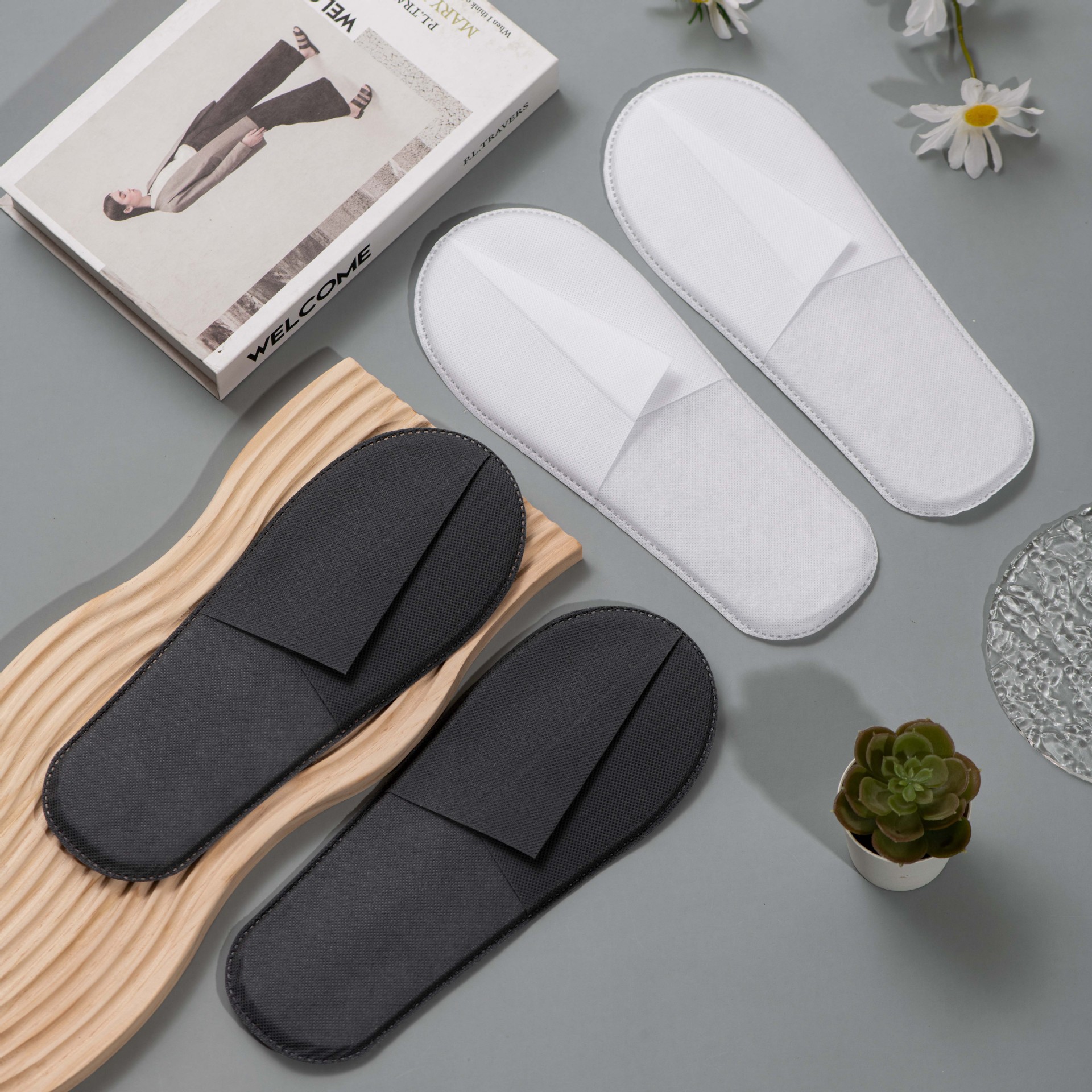 รองเท้าแตะแบบใช้แล้วทิ้งของโรงแรม พิเศษของคลับ B&B รองเท้าแตะทอกันลื่น ราคา  1 บาท*ส่งฟรี